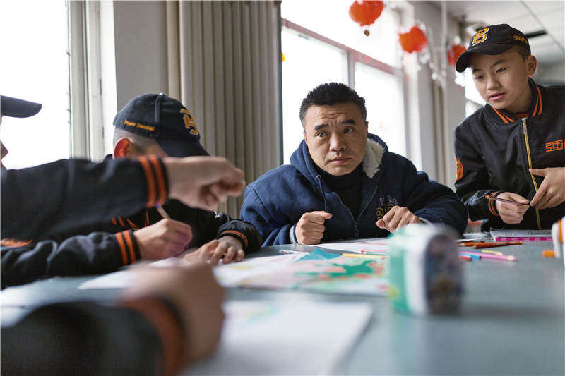 调查留守儿童的结论,格斗孤儿和棒球孤儿