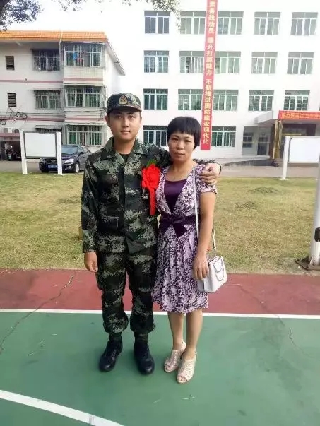 新兵对父母说的话,新兵入营爸妈对你说的话