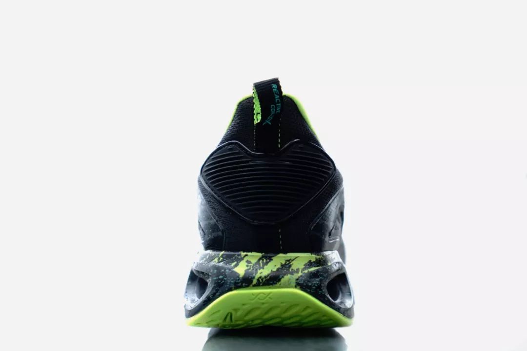 特步缓震旋9.0脚感,最快的缓震跑鞋特步