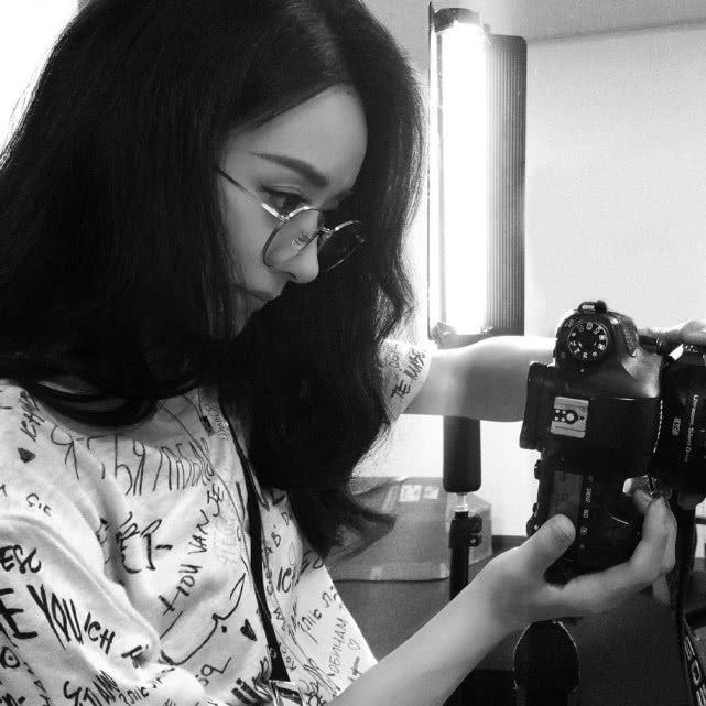 赵丽颖和baby同穿迪奥裙,baby撞衫赵丽颖穿过的衣服