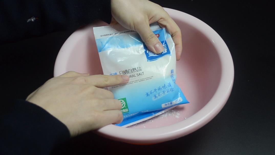 毛巾怎么洗又臭又好,毛巾用久了又脏又腻一招搞定