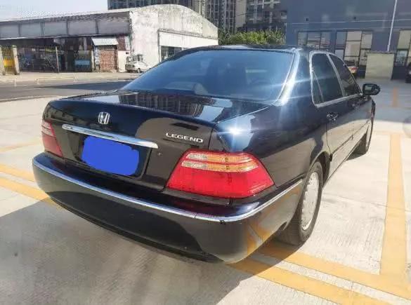 深圳遇到一辆04款本田里程，跑了33万公里，当年和丰田皇冠相竞争