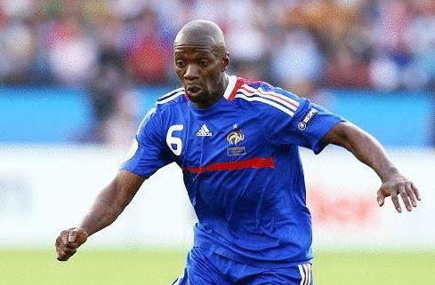 白头发的足球明星,秃顶足球明星排名