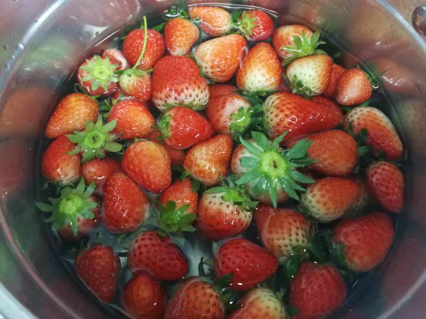 草莓酱怎么吃比较好吃,草莓酱和酸奶能一起吃吗