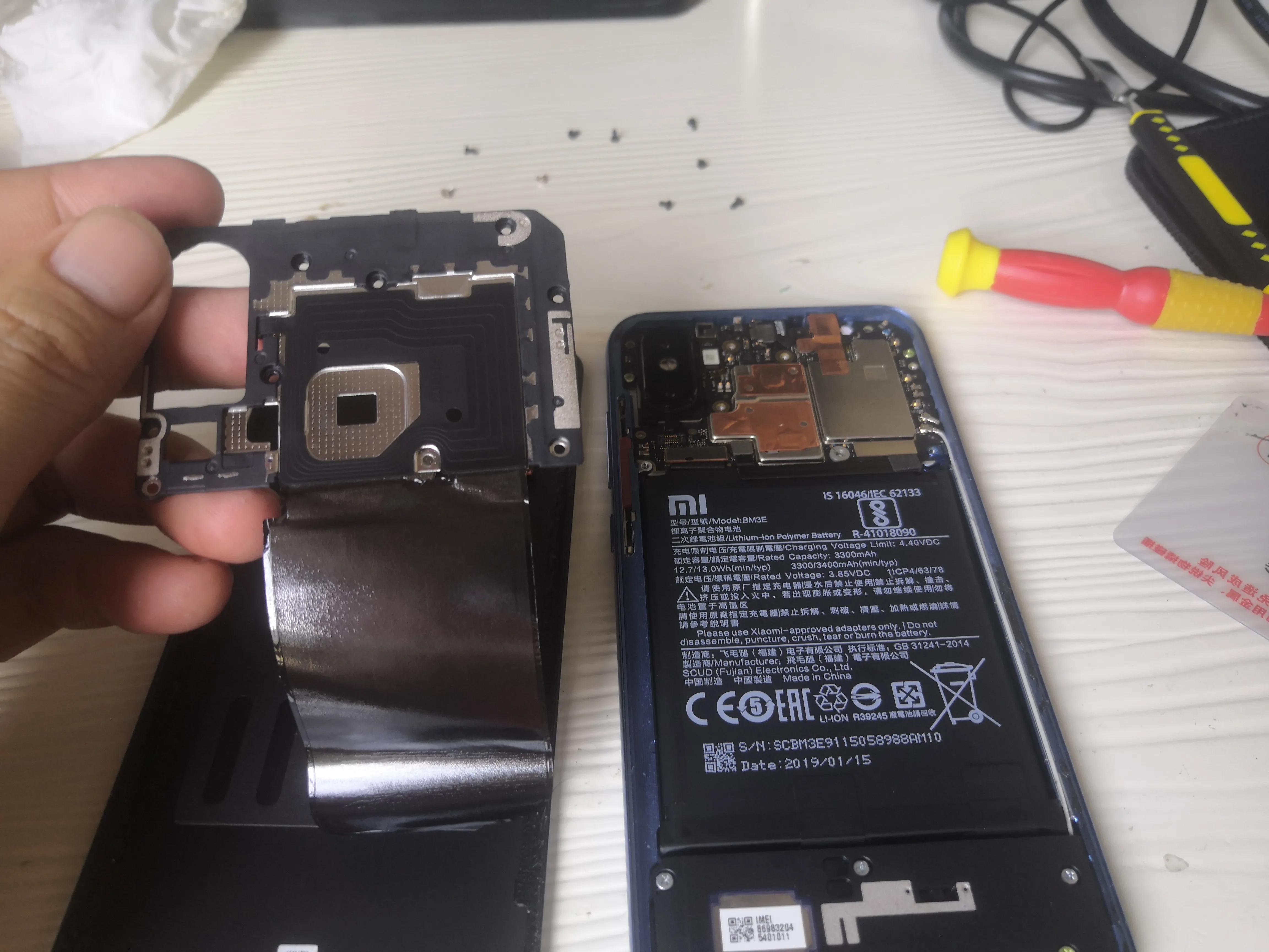 小米8更换电池教程,小米8透明探索版更换电池