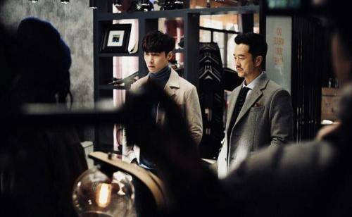 黄金瞳是盗墓笔记旗下的吗,黄金瞳南派三叔