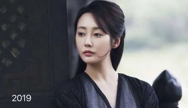 谋女郎惊艳,谋女郎荧幕首秀