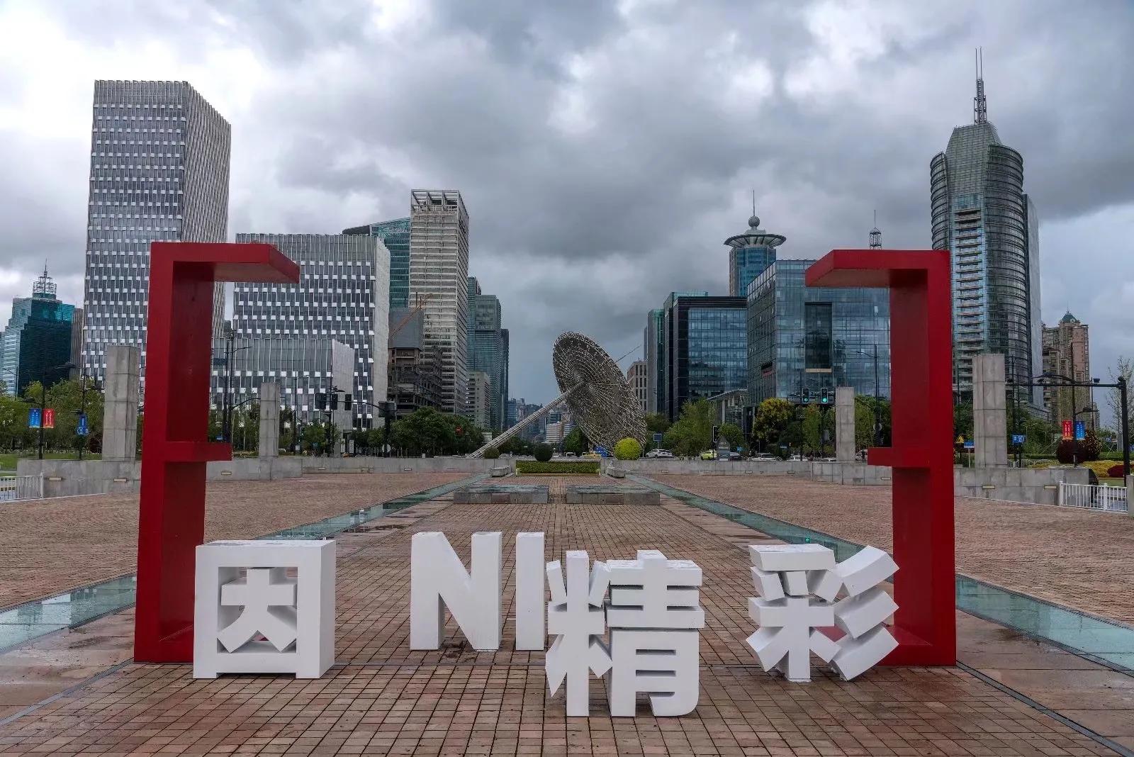 上海世纪汇广场地址,上海世纪广场内部实景