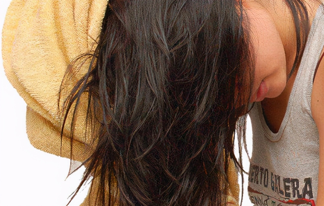 有什么办法让头发不毛躁,头发毛躁蓬松怎样才能变柔顺