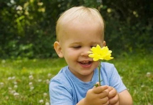 孩子中暑的症状,孩子中暑怎么办最快最有效