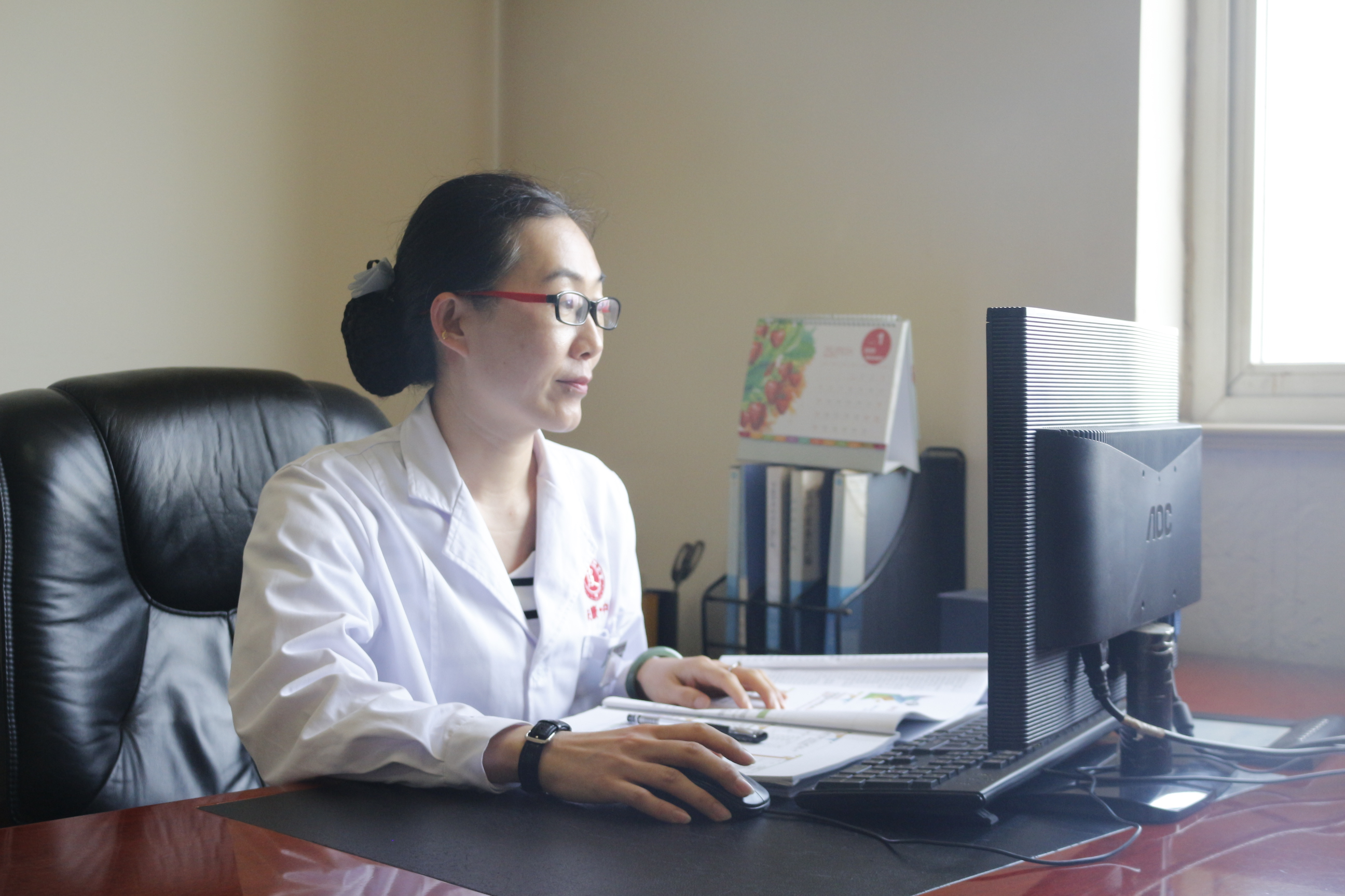 疫情第一线最美护士,防疫最美护士长事迹