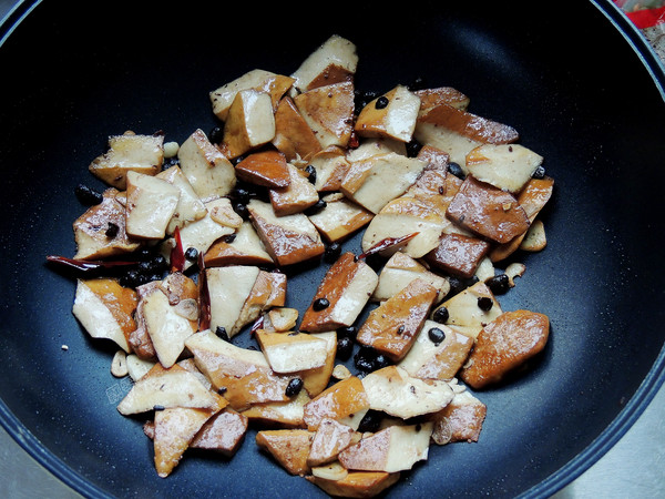 发现天然的黄体酮女性要多吃,黄体酮是女人不老的秘诀