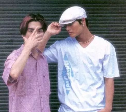 打伤*钟金**国，整垮T-ARA，气走女SOLO……MBK是什么垃圾？