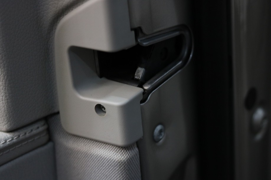 06年四眼奔驰e280多大排量,怪兽修车日记奔驰