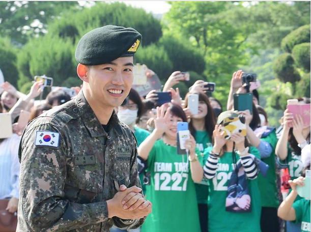 玉泽演退伍,宋仲基和玉泽演谁是反派