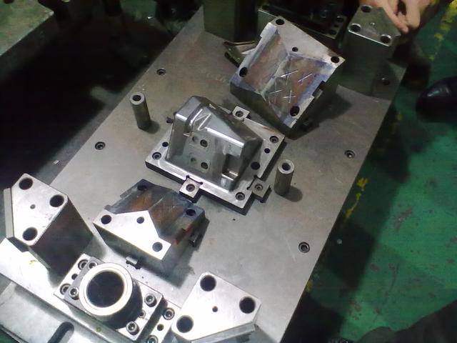 黄岩大型模具加工和模具制造,黄岩冲压模具制造技术