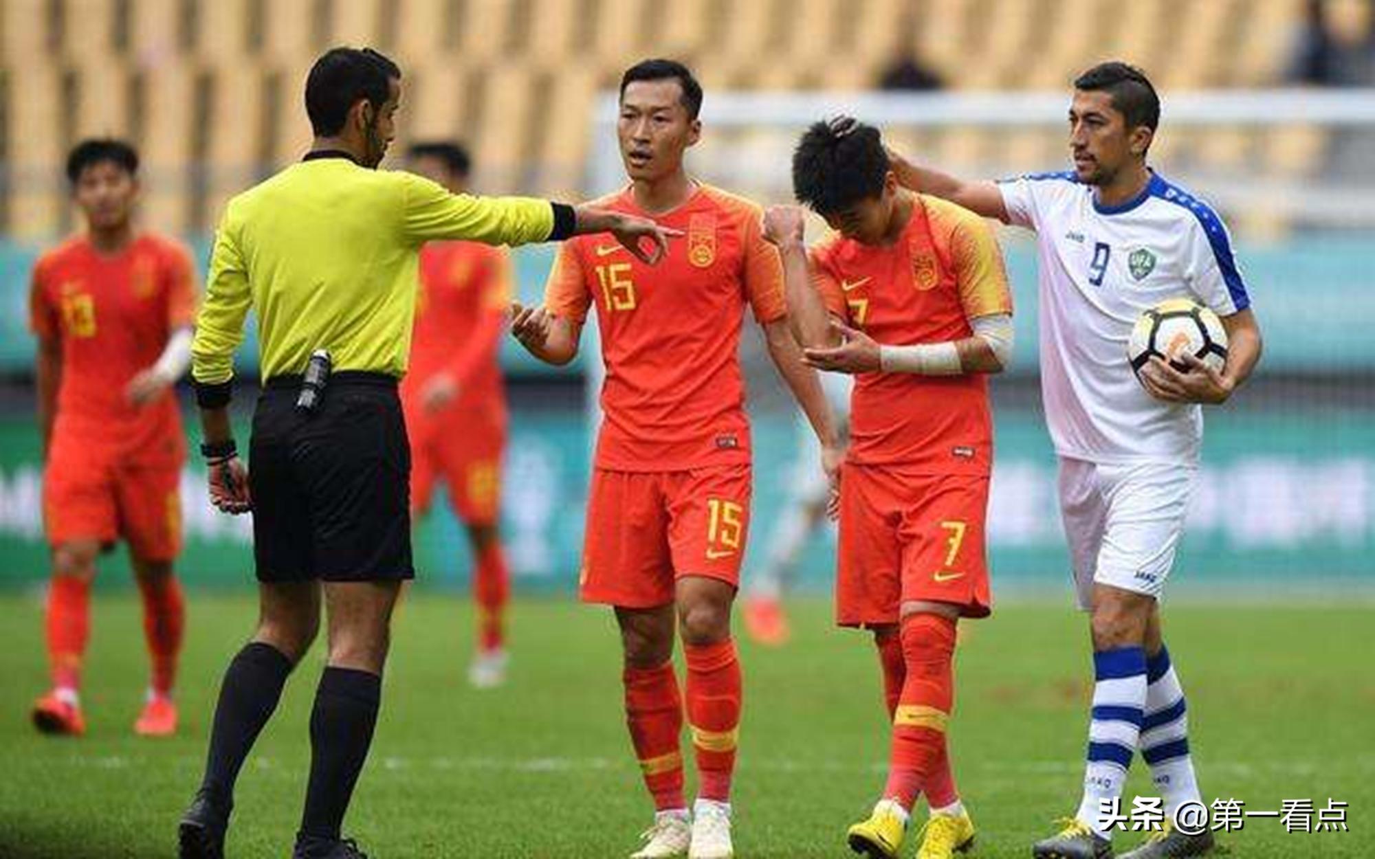 中国杯再次沦为“中国悲”！国足的本色出演，让这些人深深受伤！