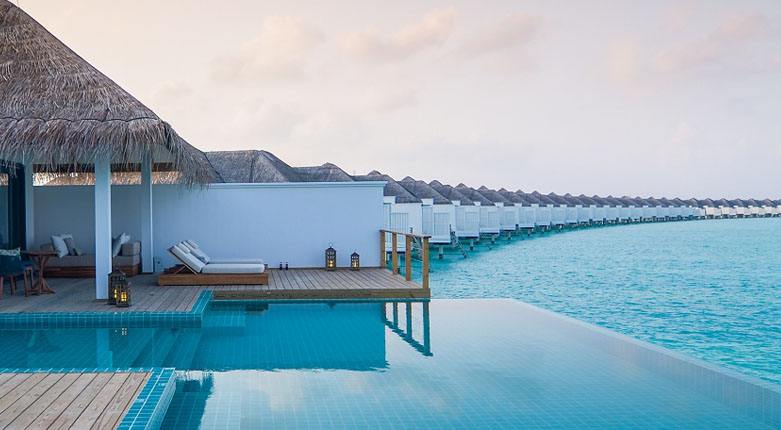 马尔代夫蜜月贵不,阿米拉和菲诺芙岛