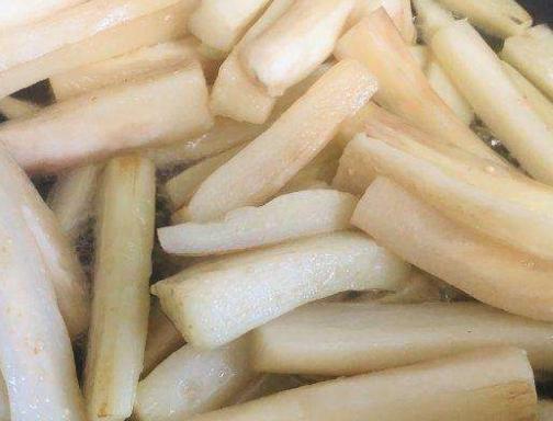 炸鱼的油变新油的妙招,炸鱼剩的油怎么处理