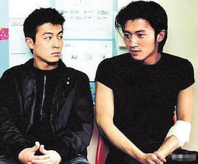 原来“陈冠希”只是他的艺名，得知他的本名后，网友：太爱国了