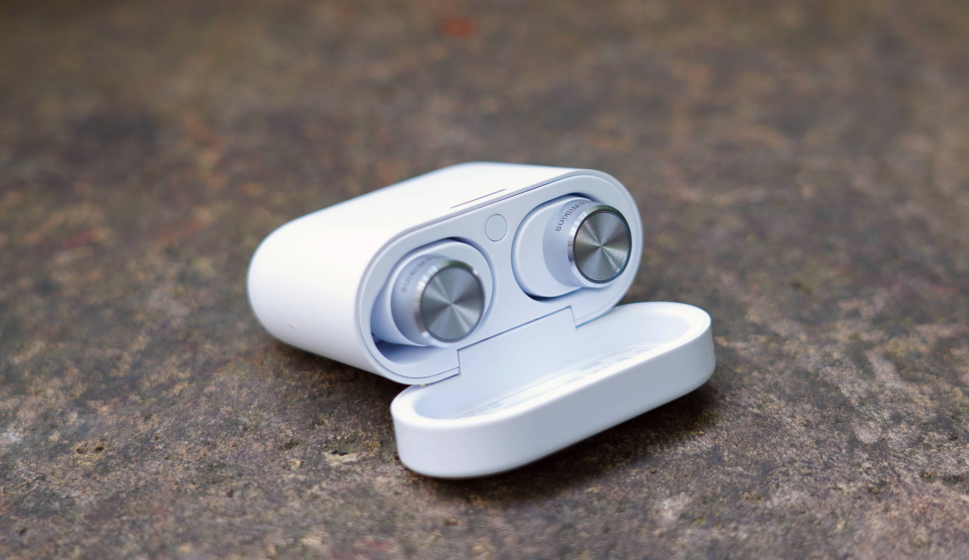 宝华韦健耳机pi5序列号,宝华韦健耳机pi5一边响一边不响