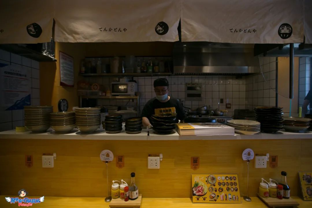 这家网黄店又有新瓜啦！迁址？出新？送猪排？实锤了