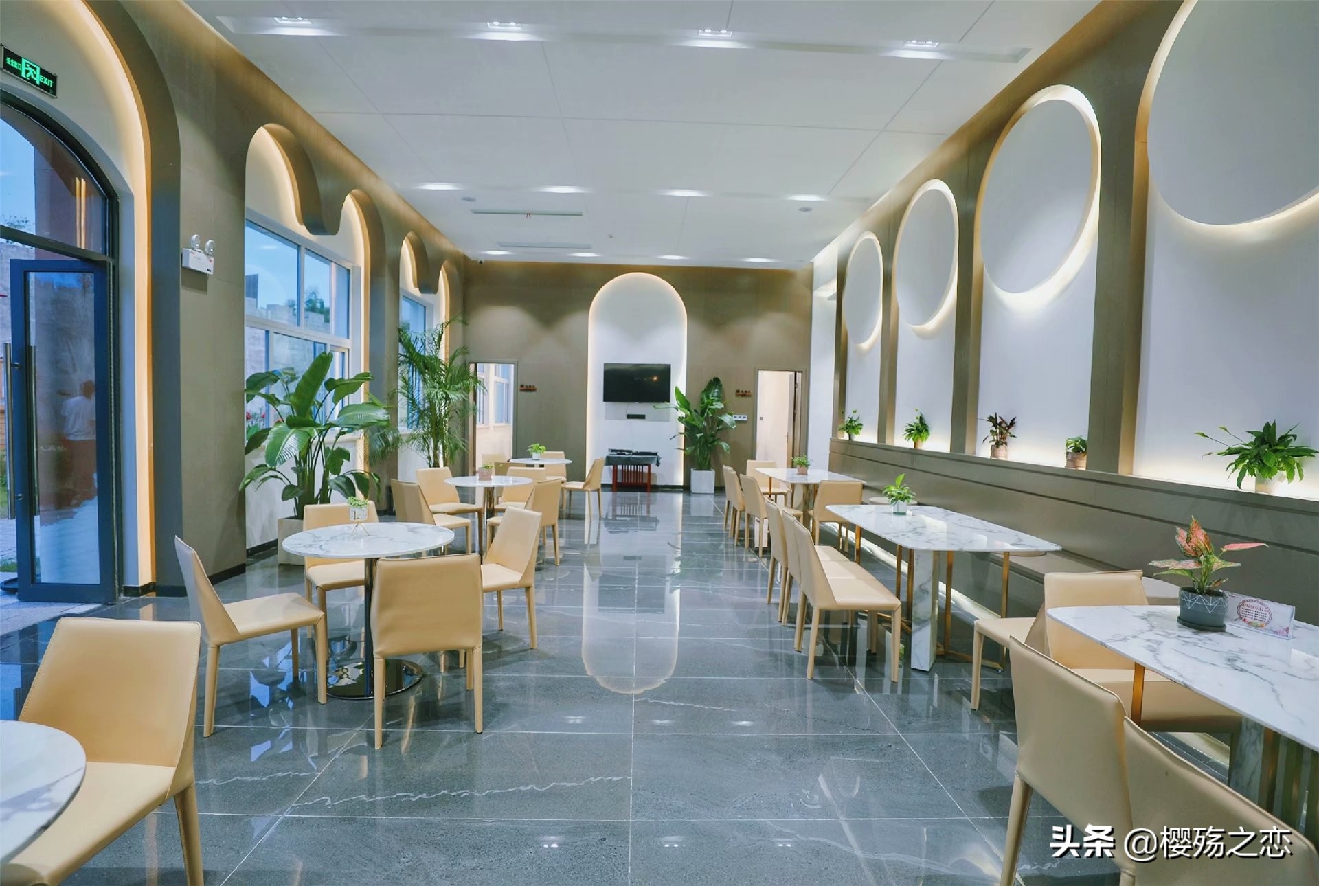 天柱山里的风景就是这么美,一个充满俄罗斯风情的梦幻城堡