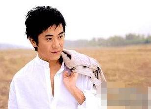 被捅三刀的明星,毛宁回应丑闻事件