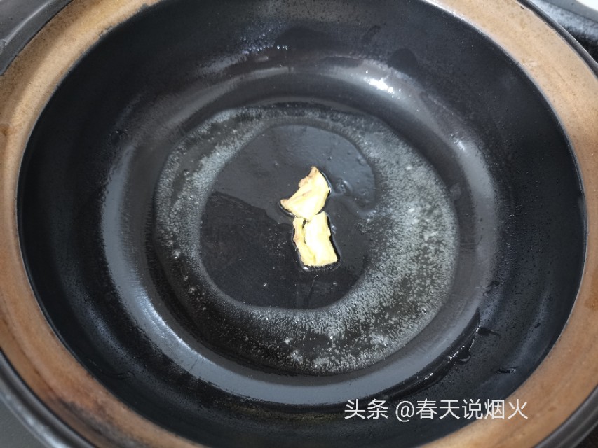 海边人教你炖鱼的小妙招，3步炖出鲜而不腥的鱼汤，喝过的都点赞