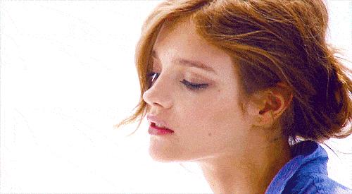 这些超模是国家文化的名片，荷兰还为她定制发行邮票