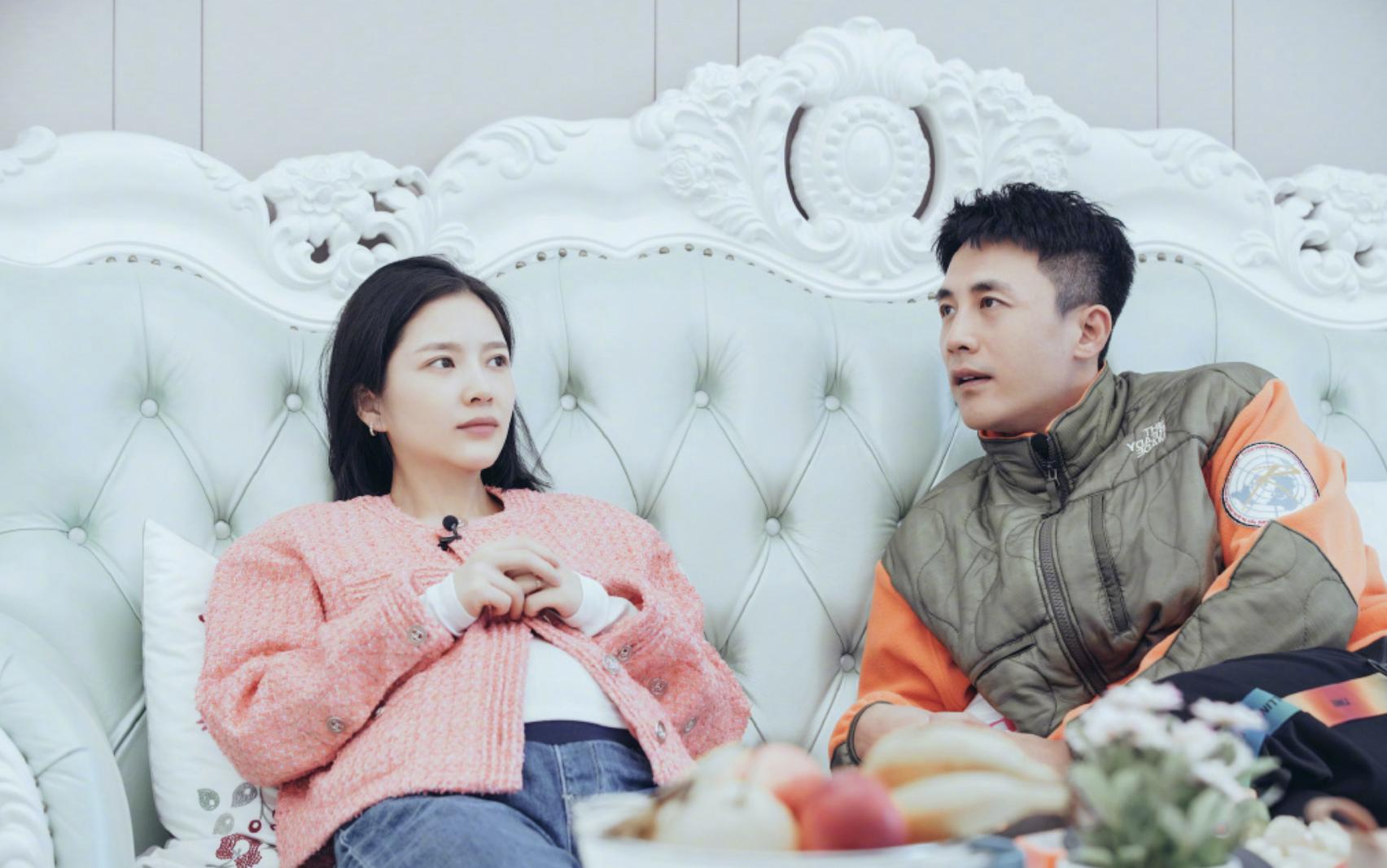 王灿孕晚期孕吐仍严重，凌晨五点胃疼醒，杜淳为她做早餐秀幸福