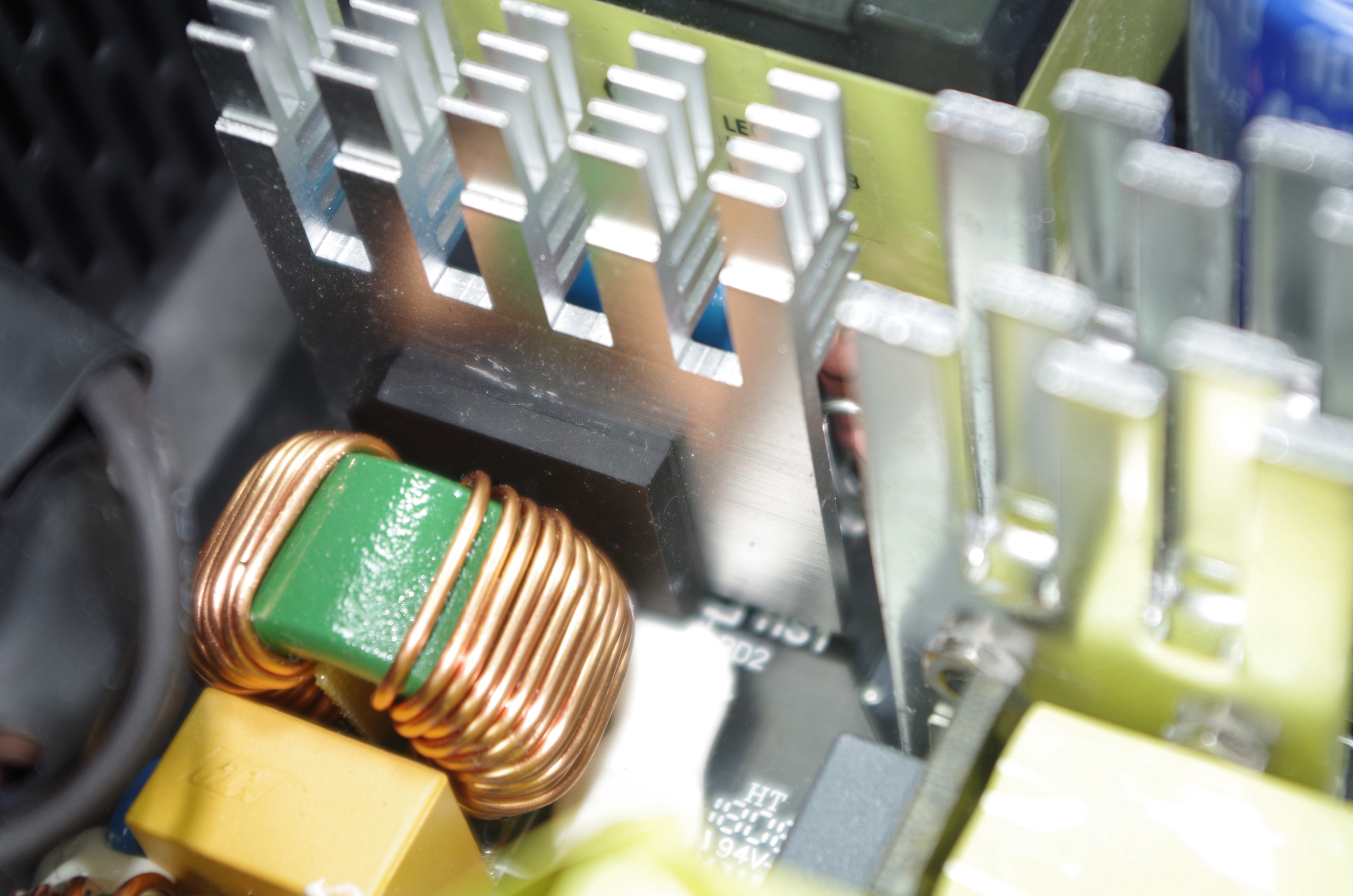 安钛克hcg-x1000w评测,安钛克hcp1000w白金电源评测