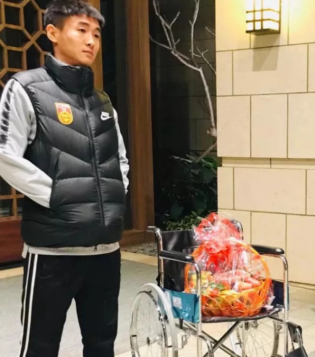 韦世豪从被骂到全场呼喊,韦世豪从被骂到全场欢呼