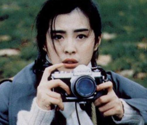 王祖贤现在靠什么生活,不工作不上班哪来的钱