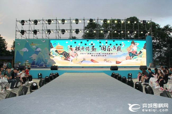 棋圣战柯洁险胜第二盘比赛结果,柯洁跨界自走棋获奖