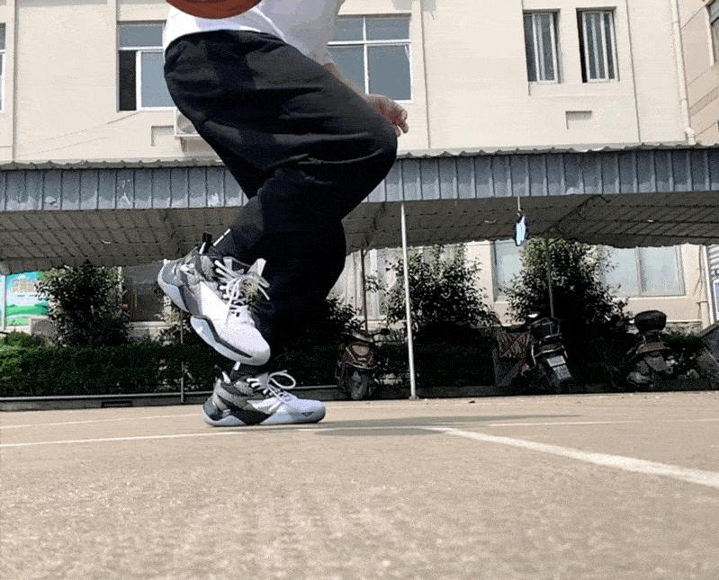 有可能是今年国产佳作之一，甚至可以去掉国产。匹克闪电2020简测