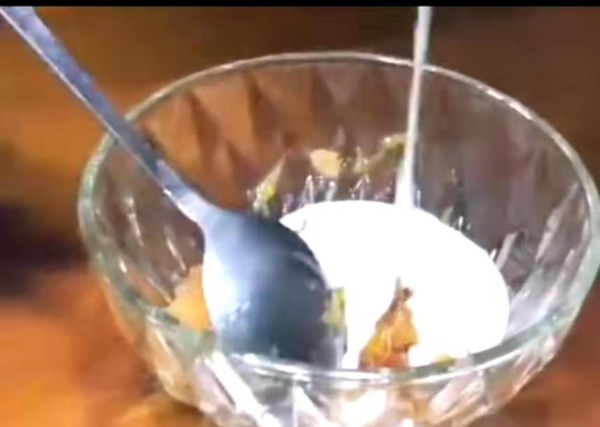 草莓酱怎么吃比较好吃,草莓酱和酸奶能一起吃吗