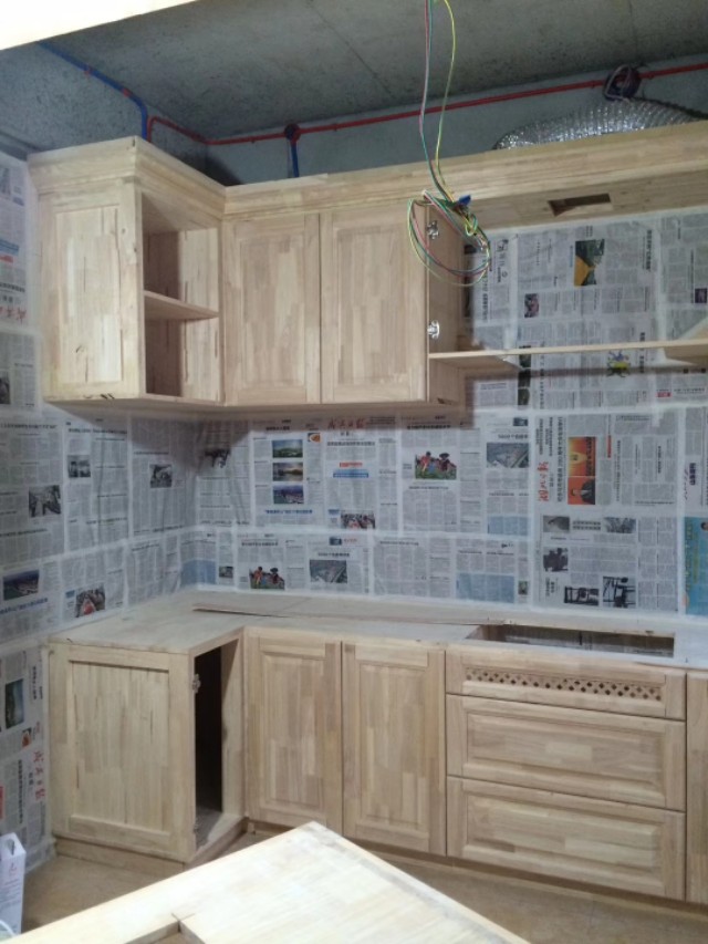 实木打柜子刷什么油漆好,柜子喷漆和刷漆区别效果图片