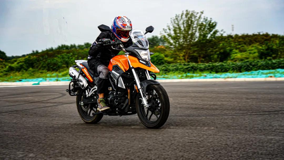 零百加速6秒感受,赛科龙rx1s零百加速多少