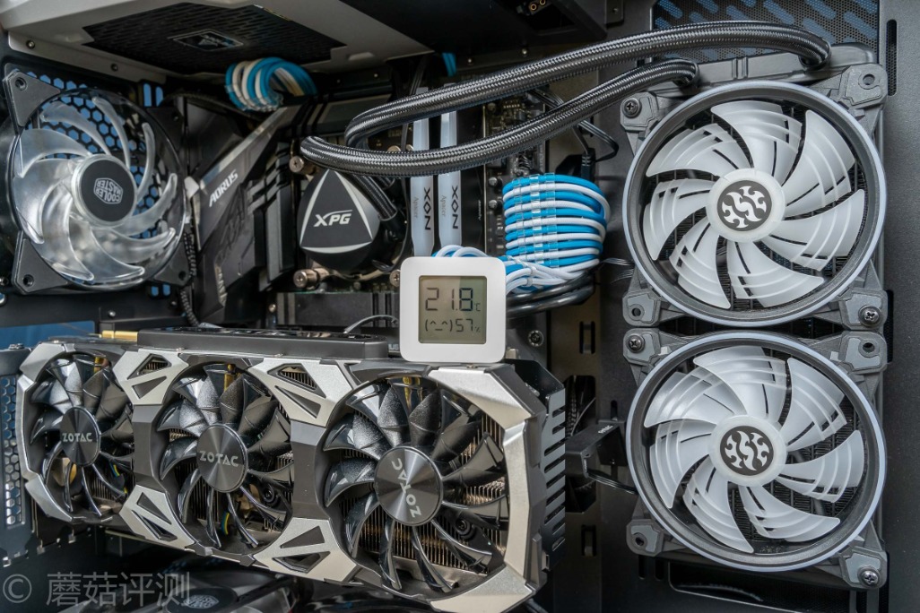 最好的240水冷评测,240分体水冷和240一体水冷对比