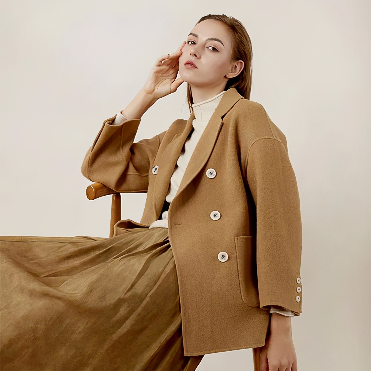 大格子大衣好看吗,焦糖色大衣好看吗