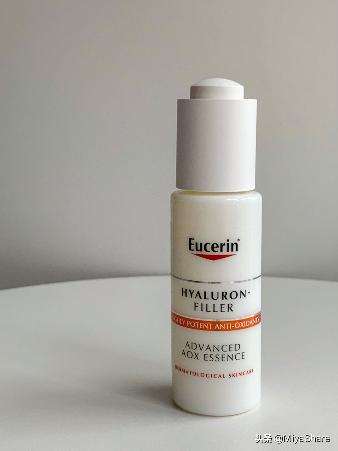 倩碧紫光瓶精华和小棕瓶哪个好用,买精华