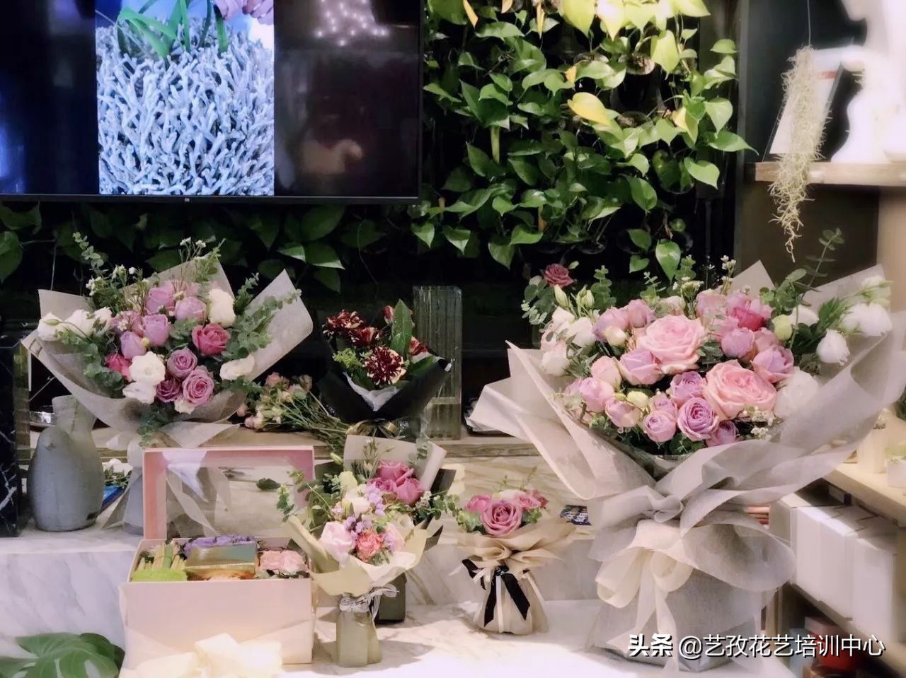 开一家花店怎么营销才能赚钱,花店做批发零售怎样进货