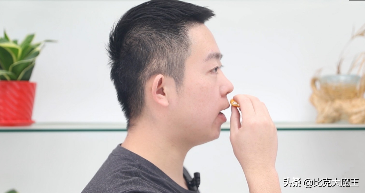 橘子皮能和盐一起用吗,橘子皮泡水时可以加上什么