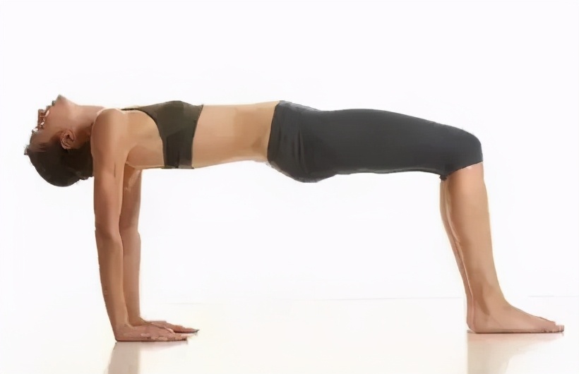 全网公认最有效美背体式,女性如何练好漂亮的背