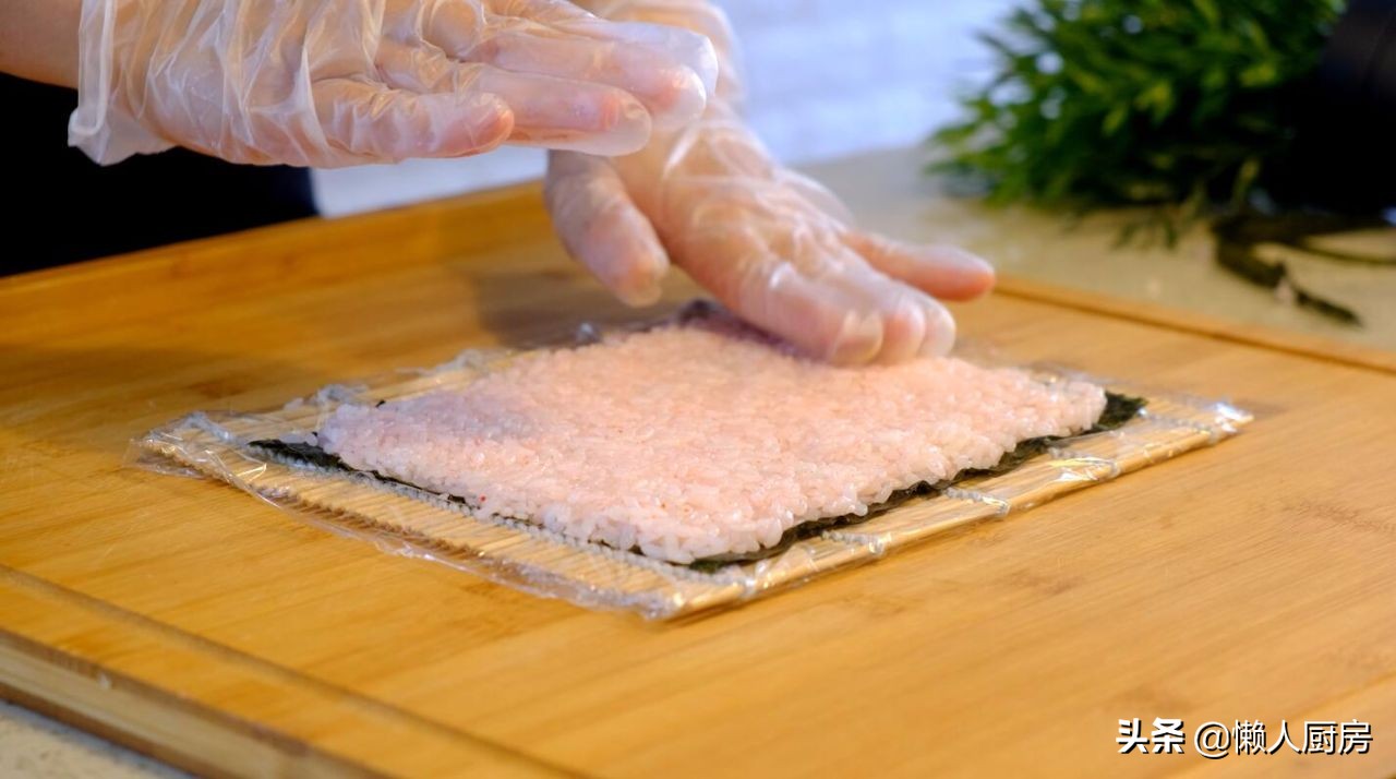 想吃寿司不用买，这是懒人寿司的做法，不用担心不会卷，好看好吃