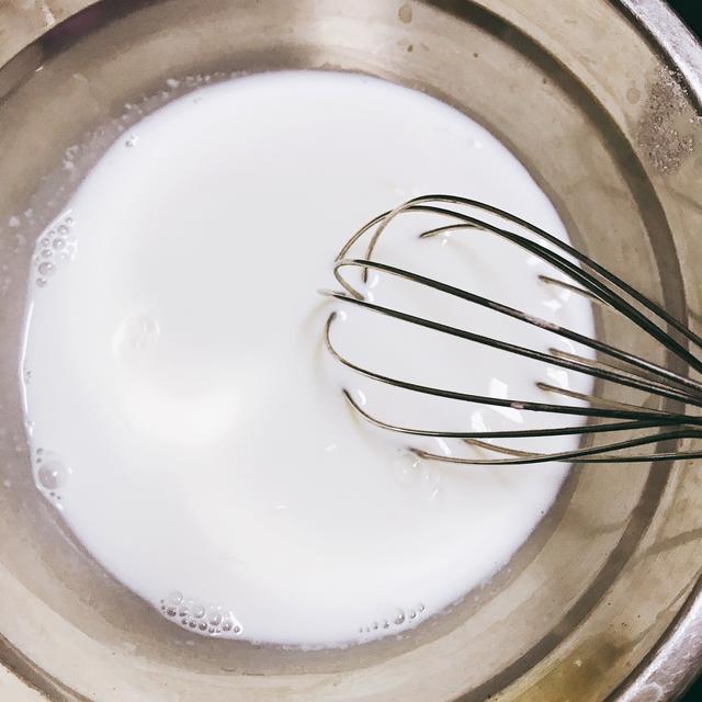 蛋挞的简单做法外酥里嫩奶香味,港式蛋挞超爱吃的蛋挞简易版教程