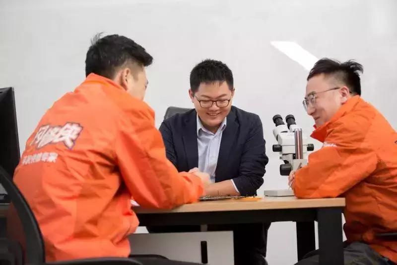 小米9售后维修上门取件,小米9免费维修