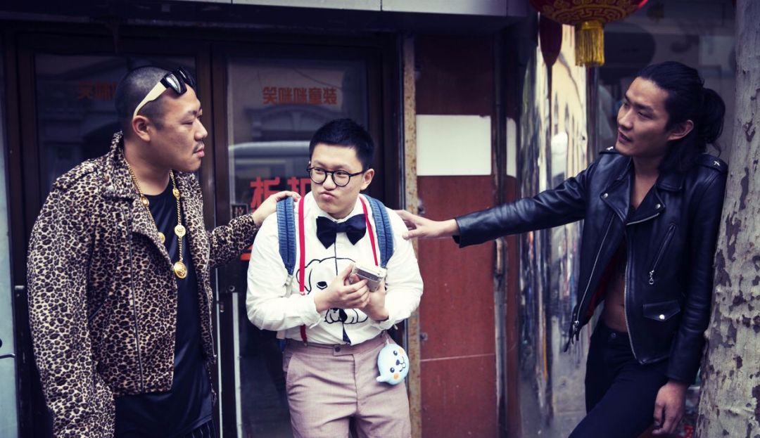 涓婃捣浜虹溂涓殑褰郸鏂版潙,涓婃捣浜虹溂閲岀殑褰郸鏂版潙