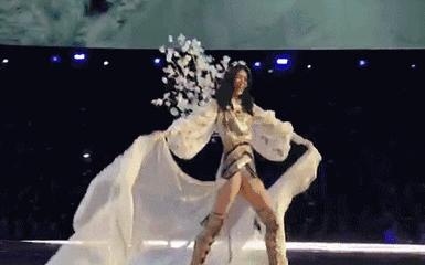 奚梦瑶摔倒与嫁豪门有什么关系,奚梦瑶为什么摔倒了还能进豪门